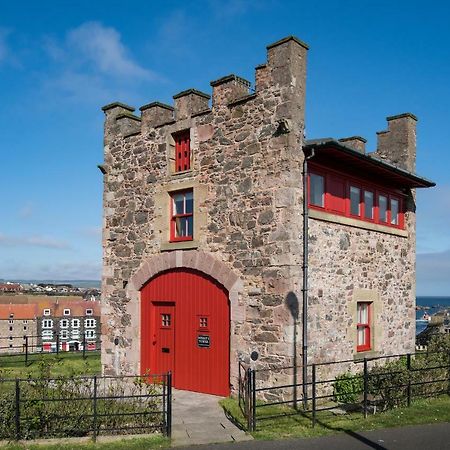 Nisbet'S Tower Villa Eyemouth Exterior photo