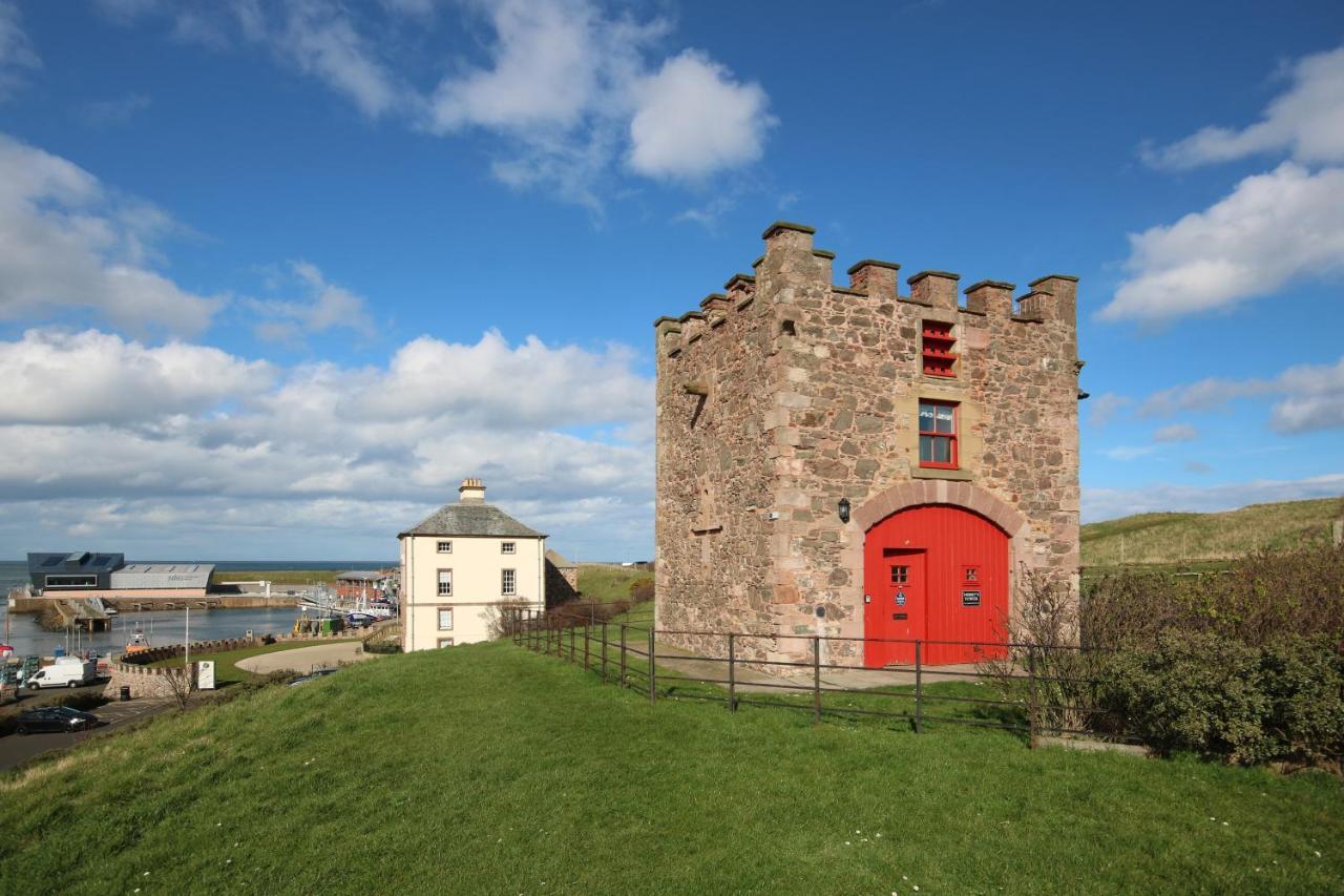 Nisbet'S Tower Villa Eyemouth Exterior photo