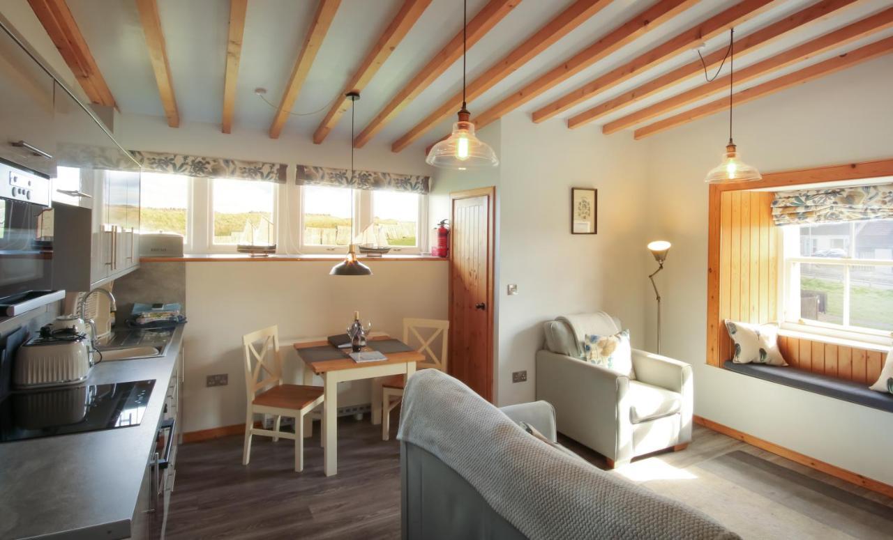 Nisbet'S Tower Villa Eyemouth Exterior photo